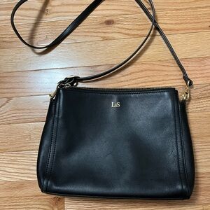 Lo & Sons Pearl Crossbody